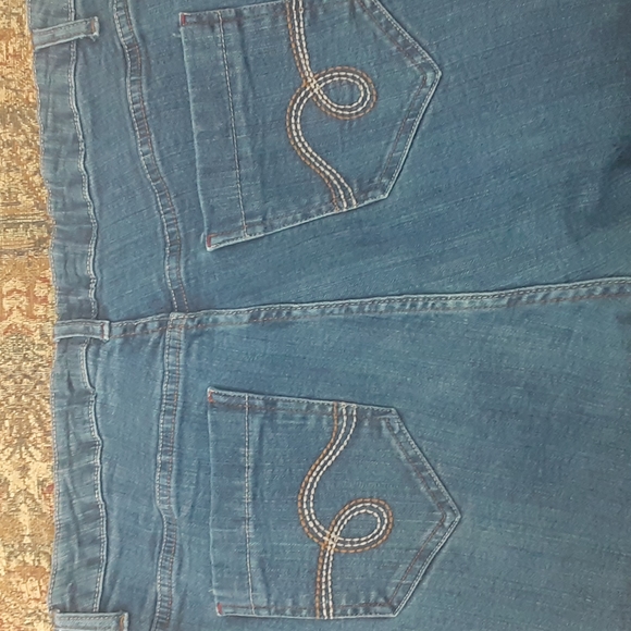 Jeans - Picture 4 of 4